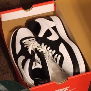 Nike b ball sneakers